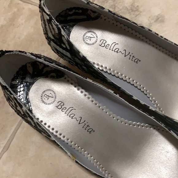 Bella Vita animal print heels. Sz 8.5 M - Picture 2 of 7